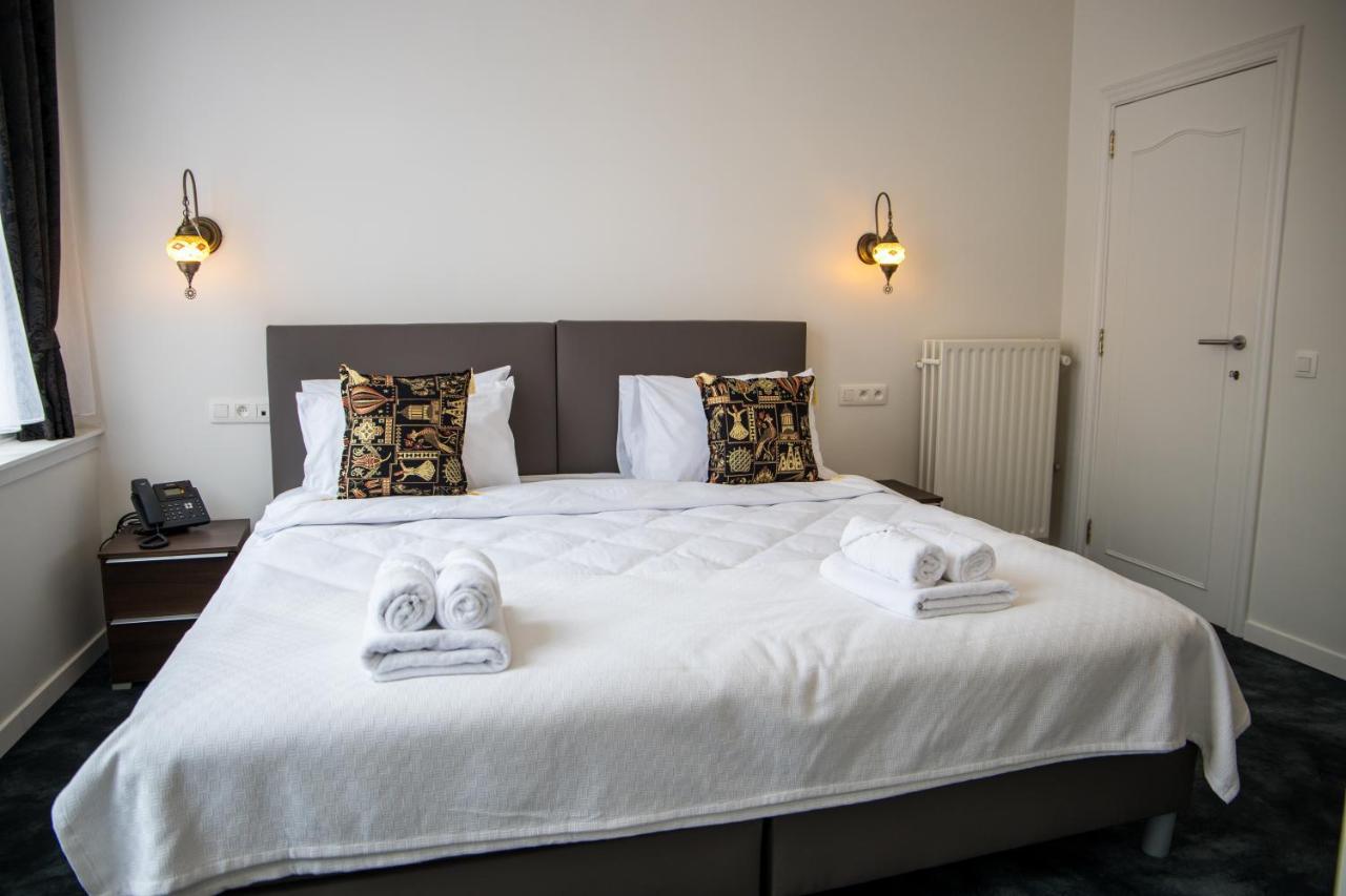 Hotel Guzy Lier Bagian luar foto