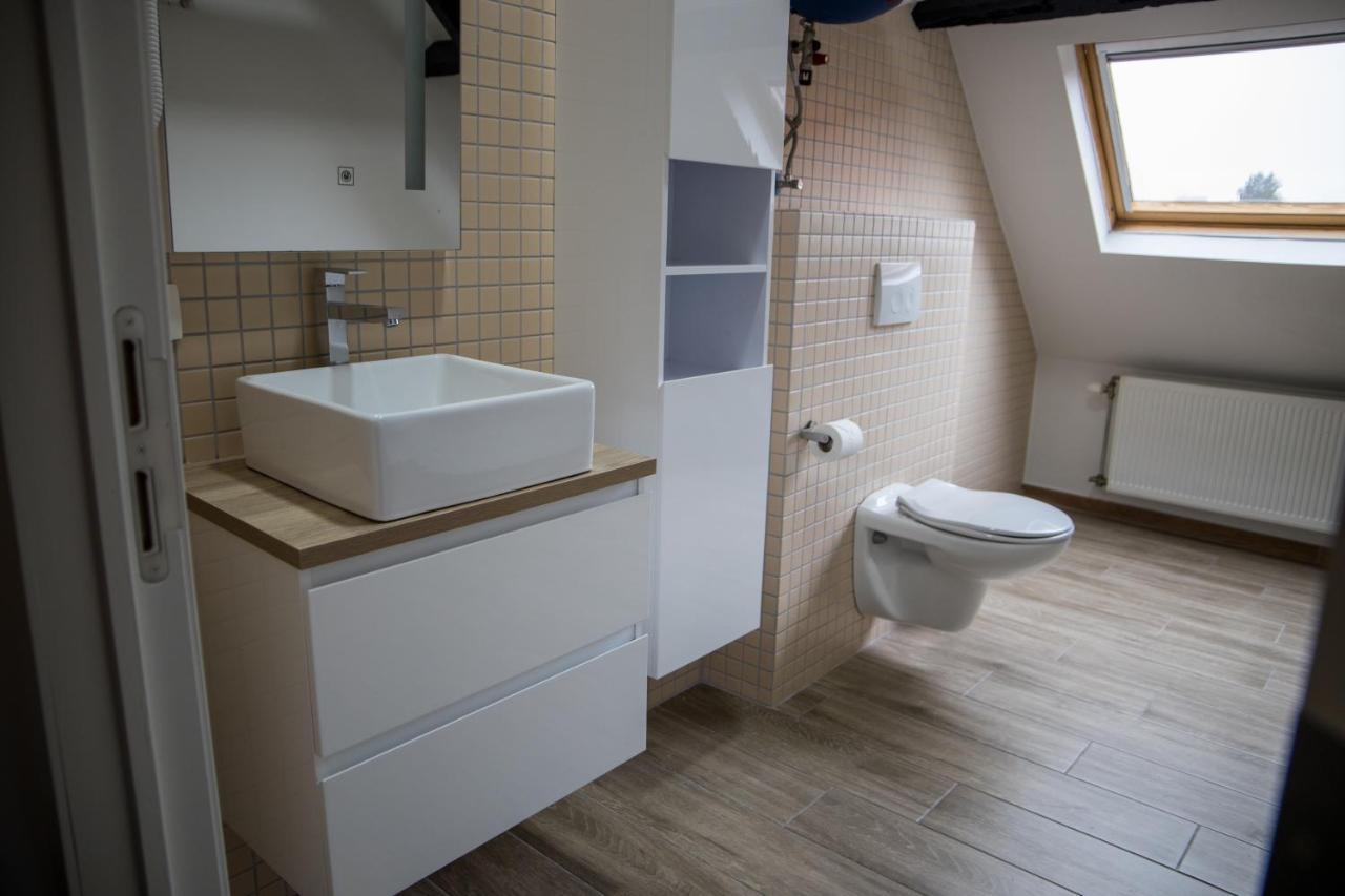 Hotel Guzy Lier Bagian luar foto